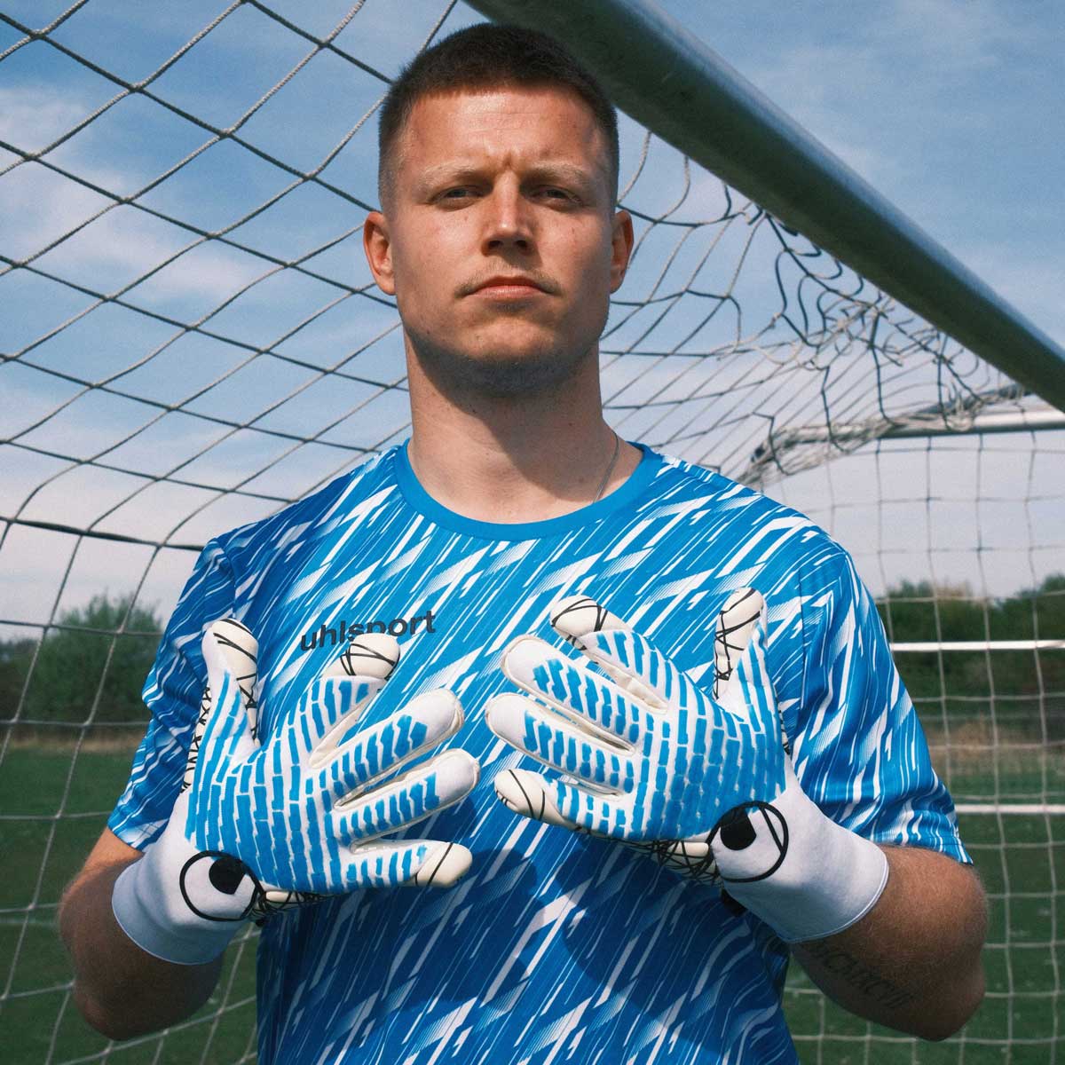 Uhlsport Goalkeeper Gloves FM Cybertec Ultragrip - Image 2